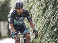 杏彩体育直播-考文垂偏胜一筹，继续保住希望(考文垂media production)