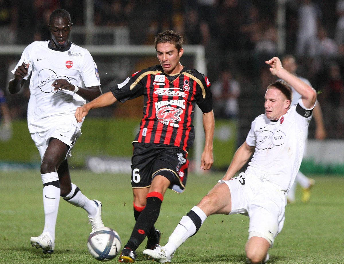 瓦朗谢纳主场告捷,-击败诺瓦拉的简单介绍 瓦朗谢纳主场告捷,-击败诺瓦拉的简单介绍