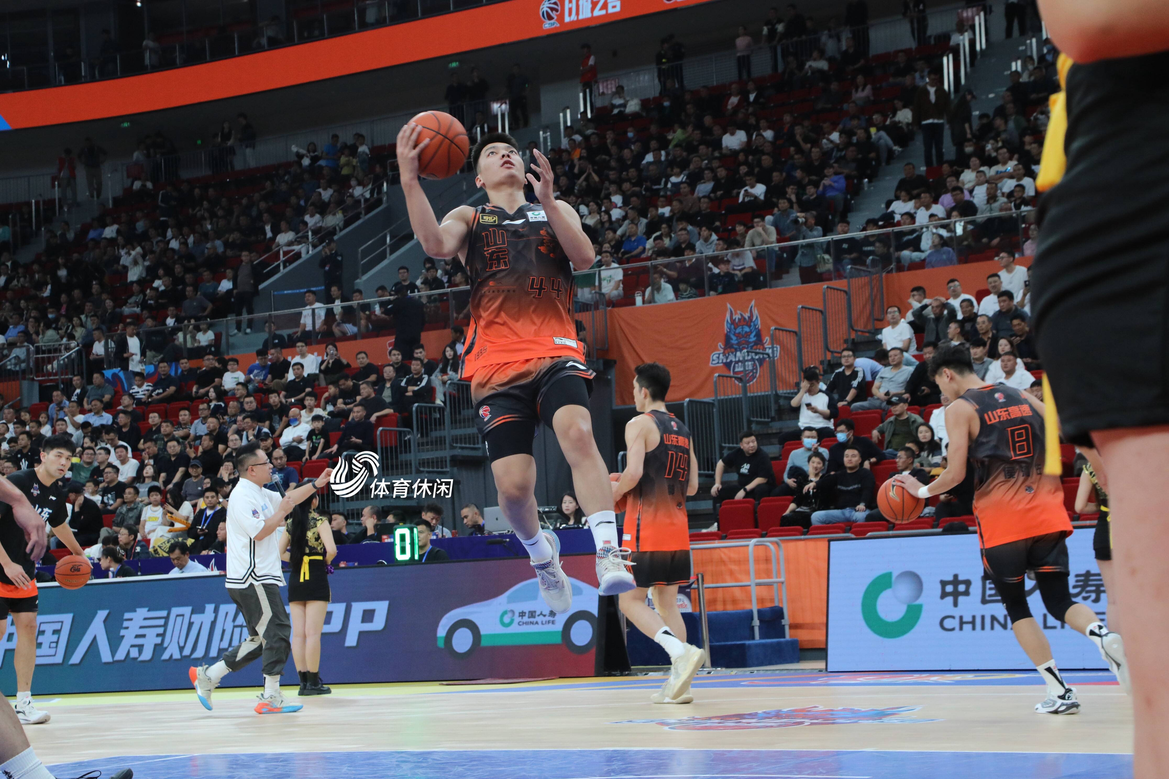 杏彩体育网页版入口-山东男篮客场力克福建队，取得四连胜