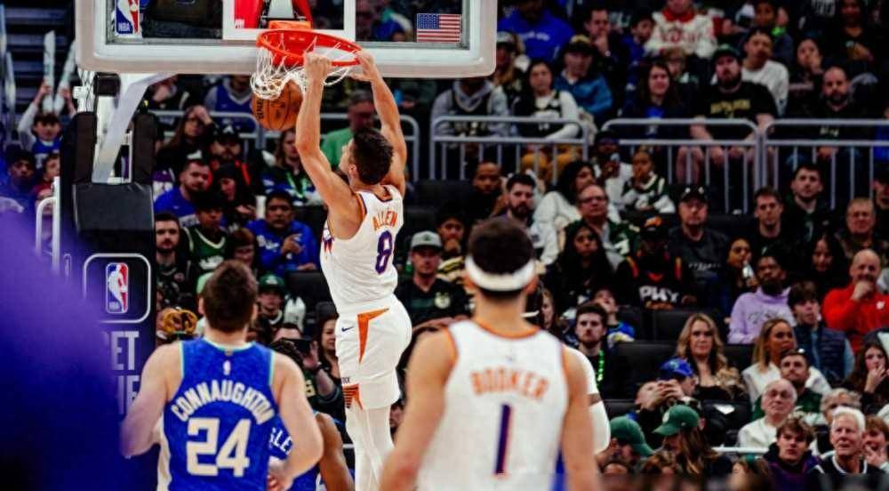 雄鹿大胜国王，米德尔顿发挥稳定成为全队得分王