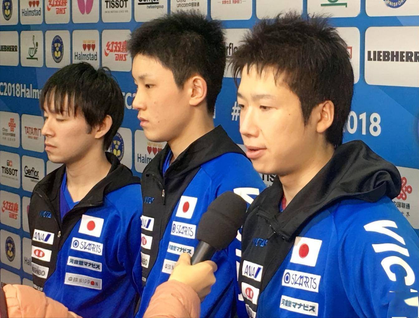 杏彩体育app下载-包含阿贾克斯队在比赛中奋勇作战，逆转对手取得胜利的词条