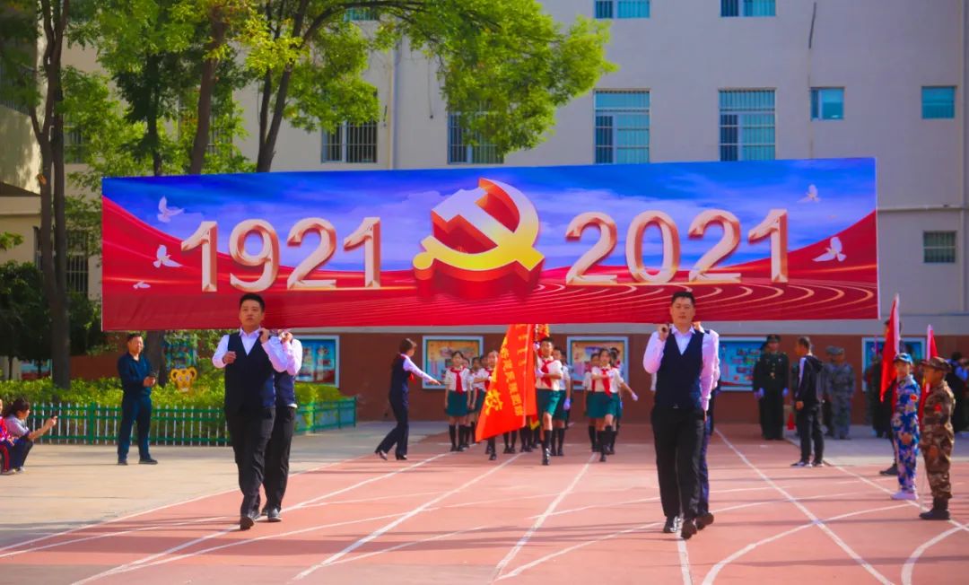 关于锡周三队大战打平,积分争夺战拉开序幕的信息 关于锡周三队大战打平,积分争夺战拉开序幕的信息