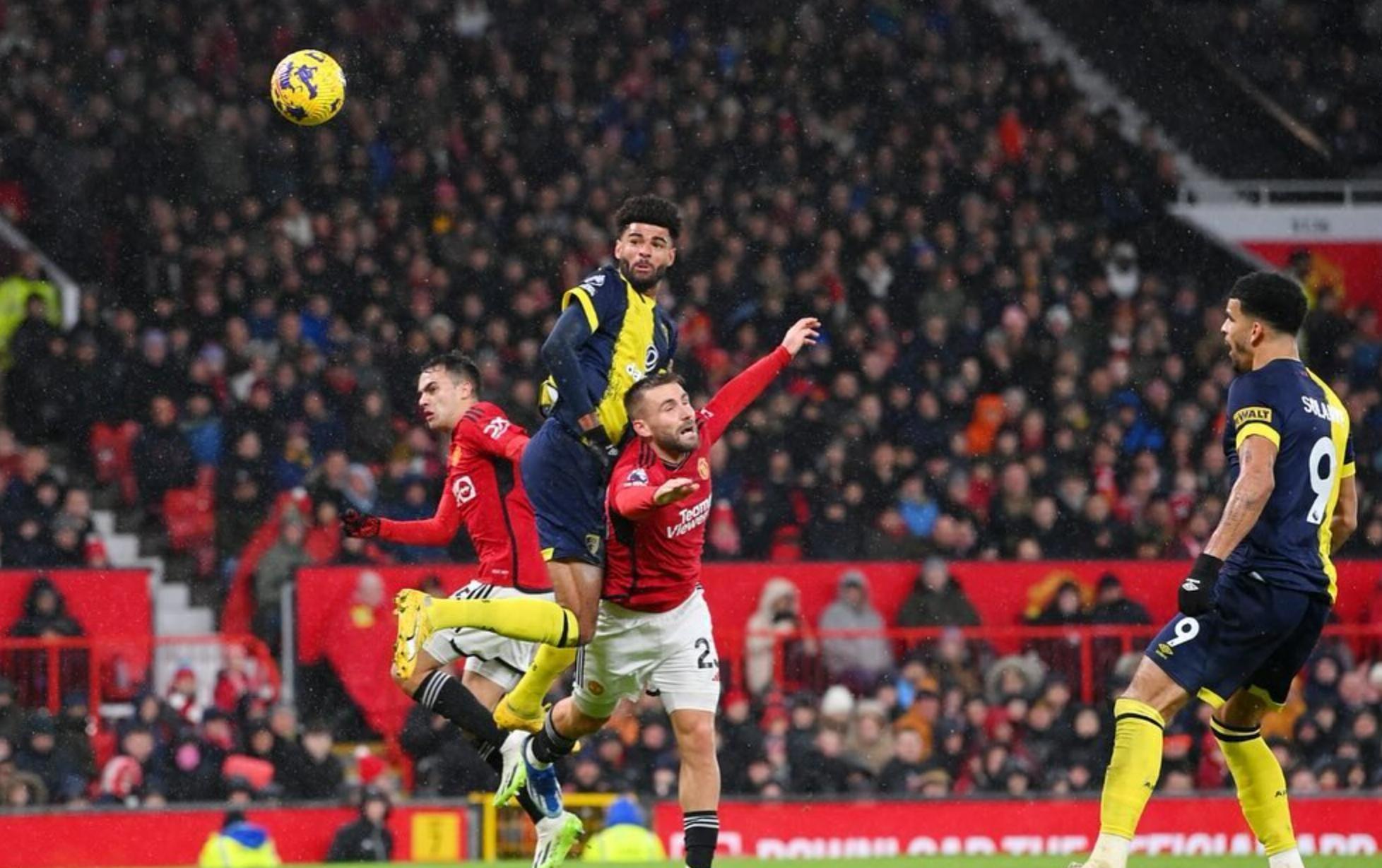 那不勒斯战术调整奏效，球队迎来新一波攻势