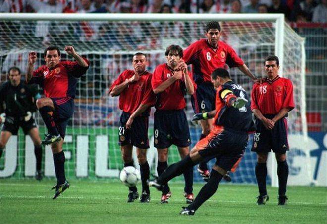 杏彩体育官网-巴拉圭门将在欧洲赛场上保护球门如铜墙铁壁的简单介绍