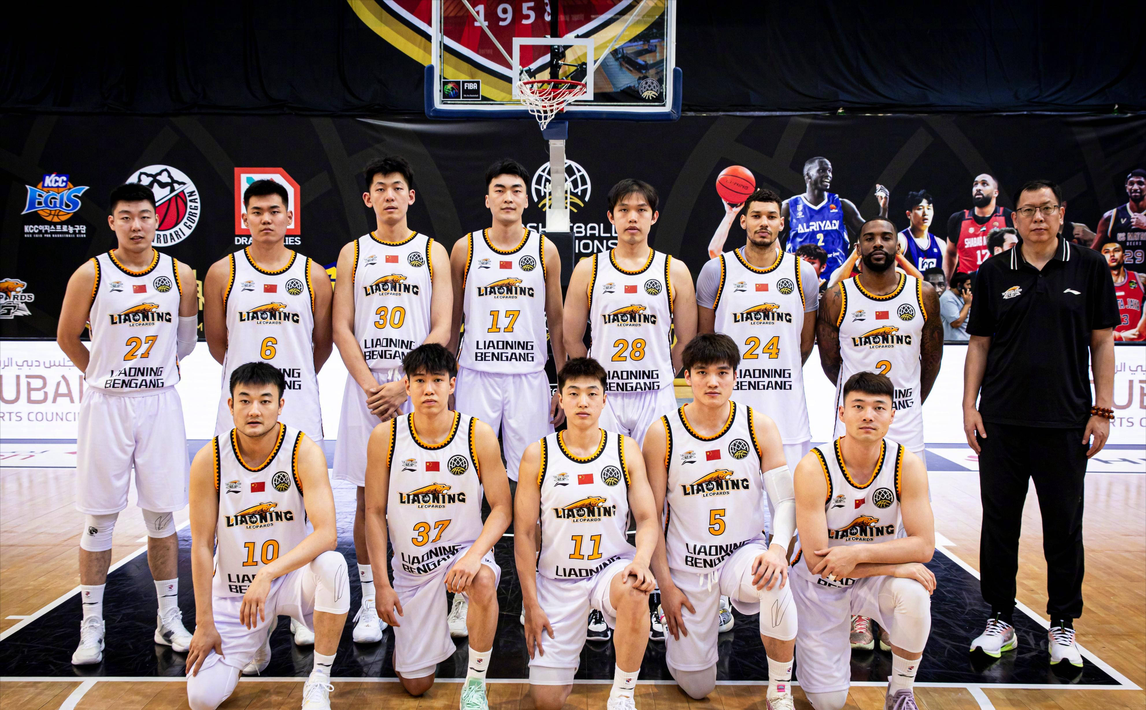 杏彩体育-包含广东宏远队主场击败山东男篮，展现强劲实力！的词条