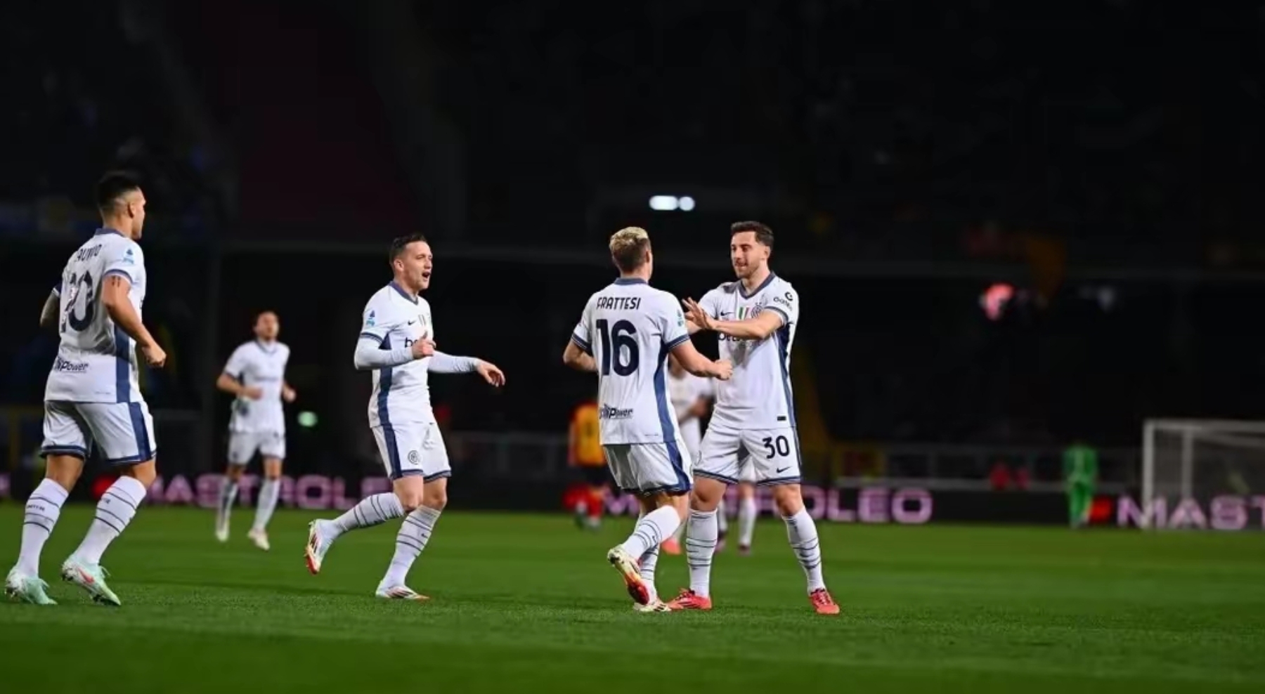 杏彩体育亚洲官网-关于罗马中场球员状态神勇，助球队逆转实现胜利的信息