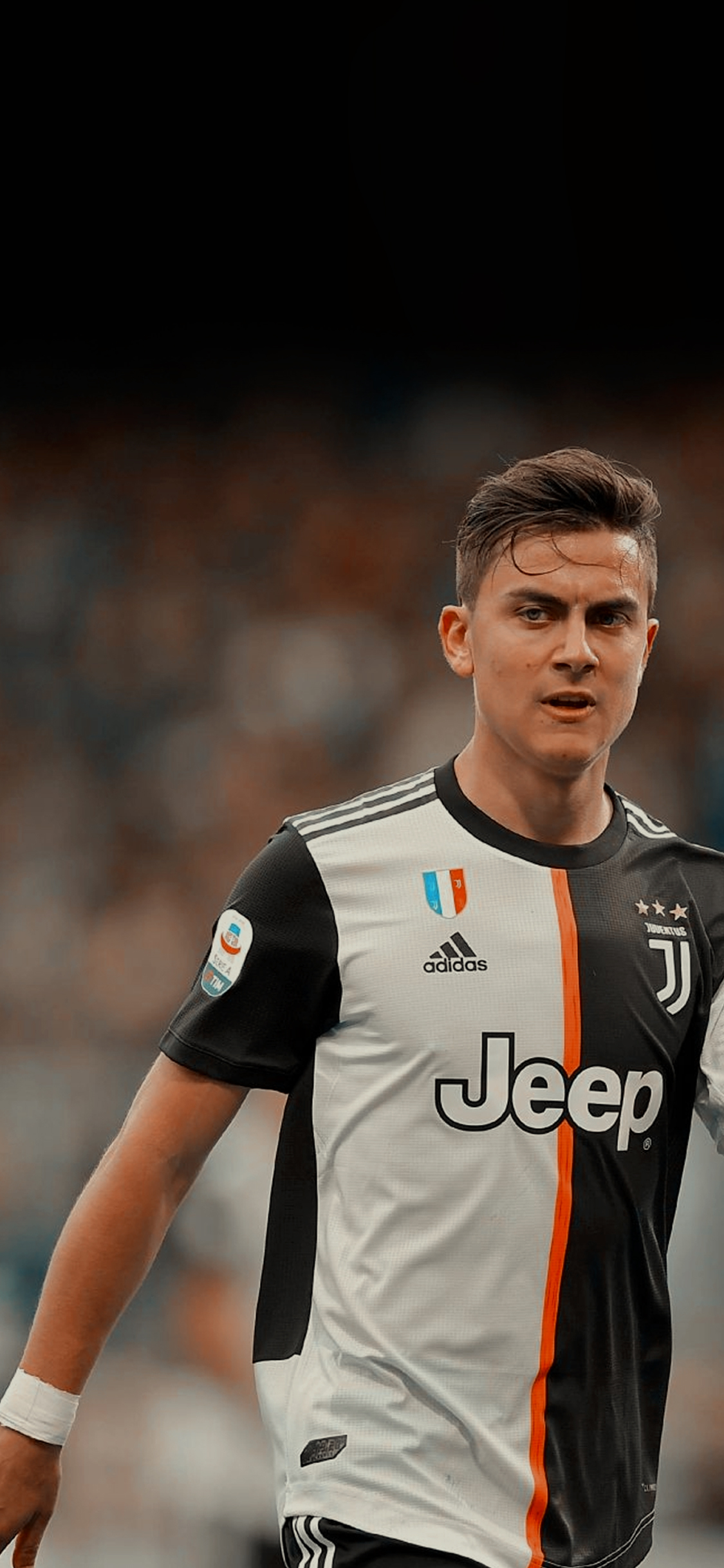 杏彩体育官网入口-尤文图斯中场迪巴拉伤愈复出参加训练