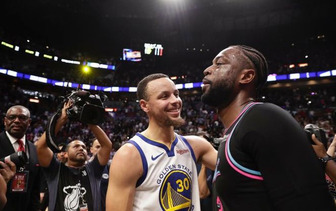 包含黄蜂防守团队露对丹佛强队日出,表现稳定的词条 包含黄蜂防守团队露对丹佛强队日出,表现稳定的词条