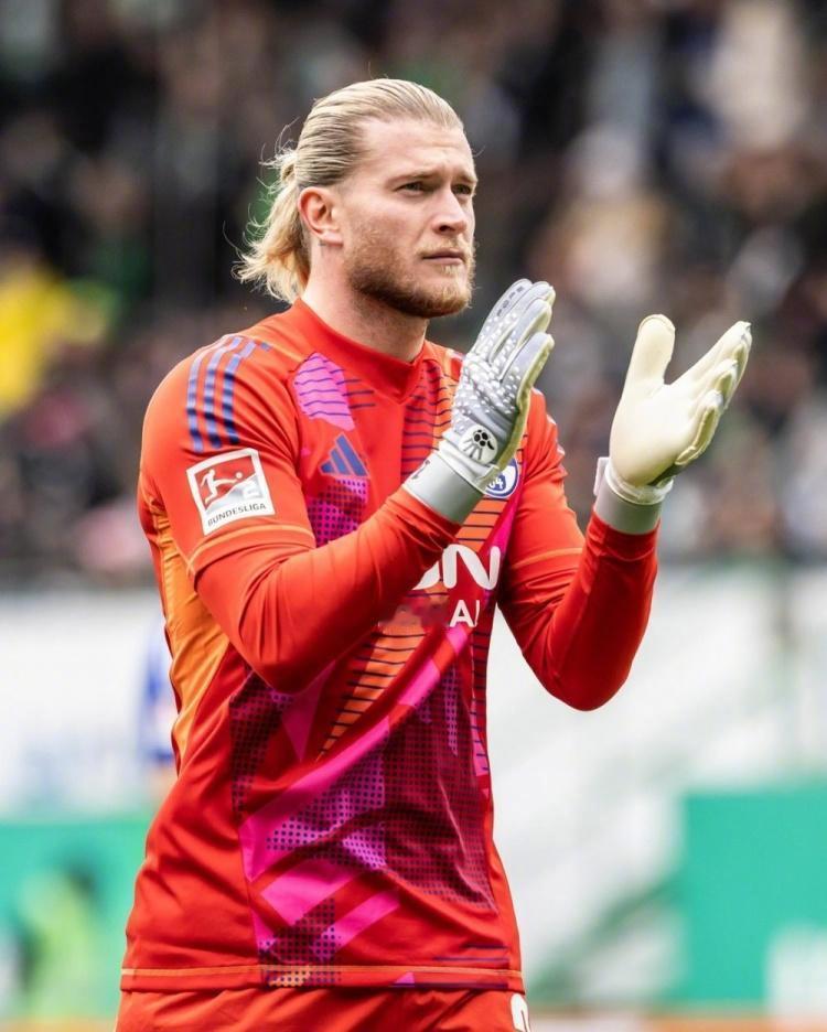 沙尔克年轻球员崭露头角,成为关键先发 沙尔克年轻球员崭露头角,成为关键先发