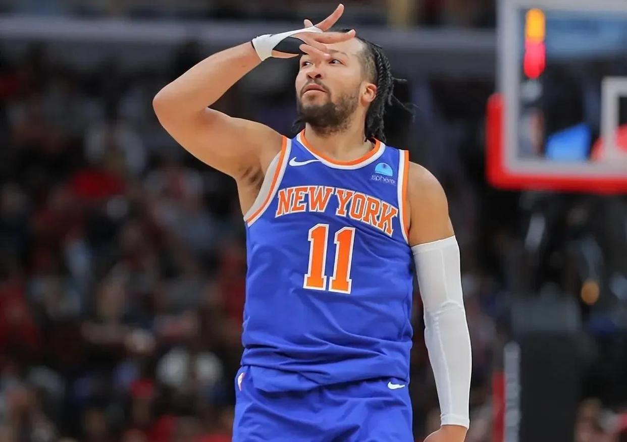 关于顶级前锋领袖力挽狂澜,尼克斯与太阳惊险取胜的信息 关于顶级前锋领袖力挽狂澜,尼克斯与太阳惊险取胜的信息