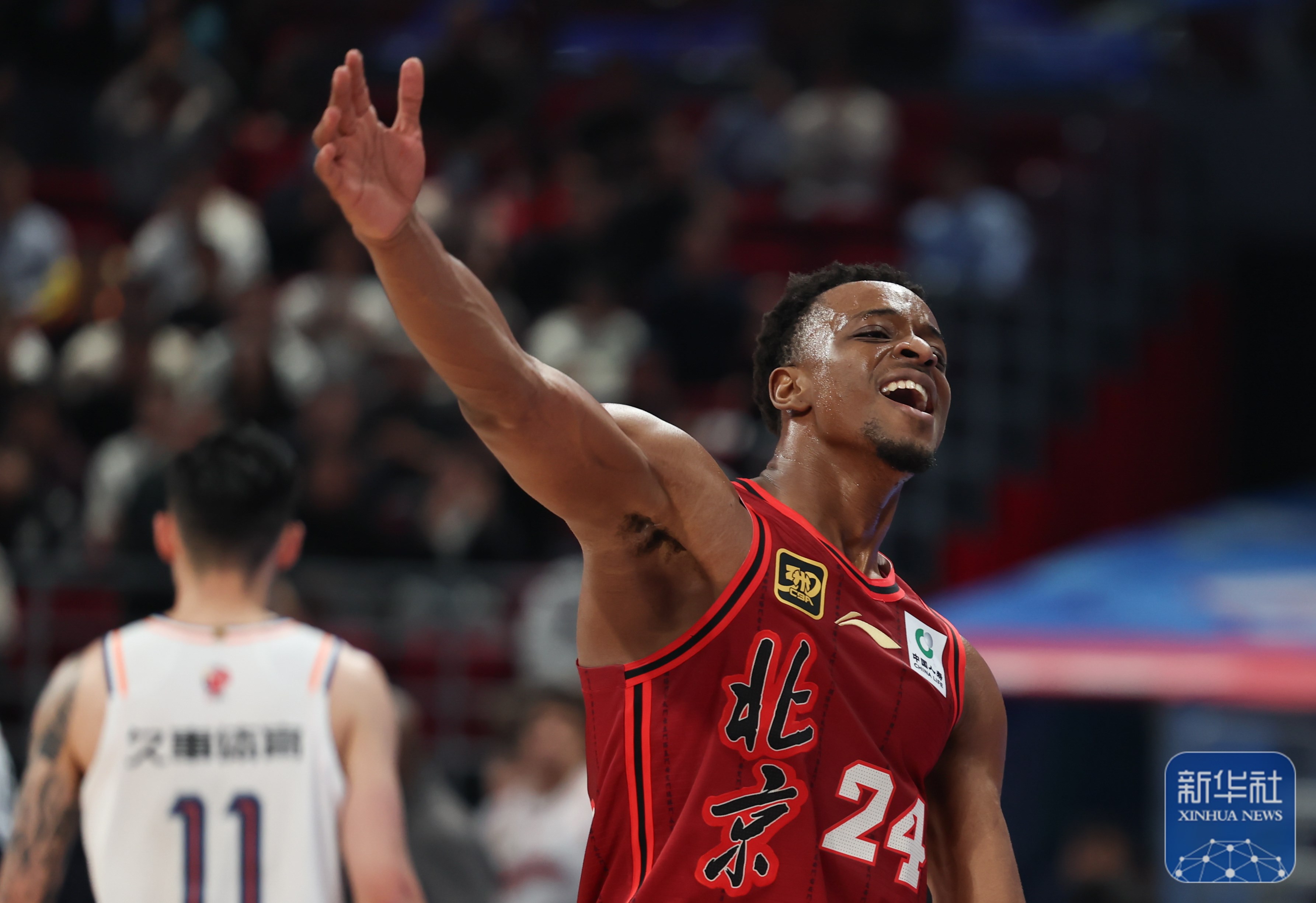 杏彩体育在线-当前一场热门比赛完美收官，球队取得三分胜利