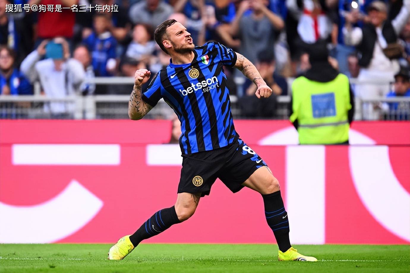 那不勒斯客场战胜乌迪内斯，豪取九连胜的简单介绍