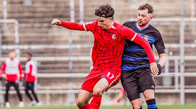 杏彩体育直播-弗莱堡主场不敌门兴格拉德巴赫，遭遇两连败的简单介绍