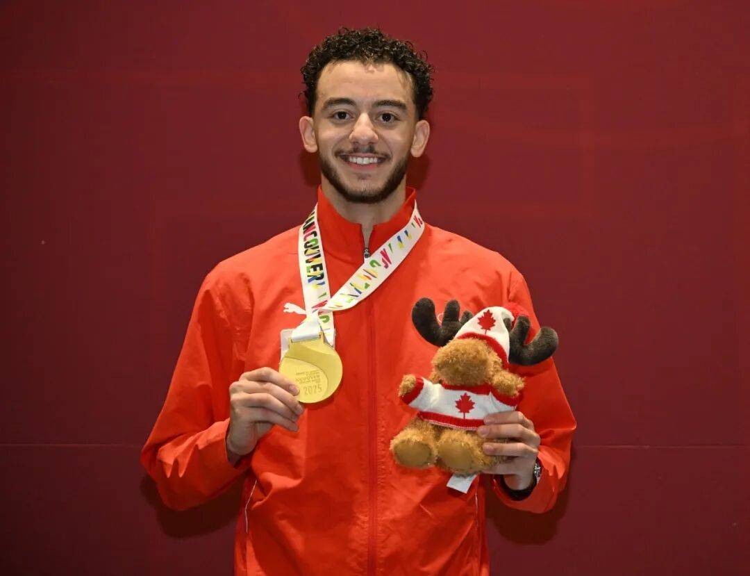 意大利选手闪耀赛场,夺得第一金牌 意大利选手闪耀赛场,夺得第一金牌