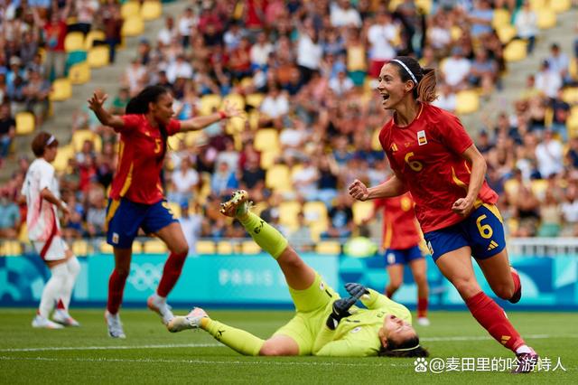 波兰女足队员势如破竹，轻取对手
